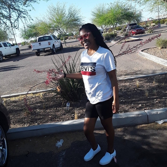 Meet your Posher, Ramaya Jolie - Picture 2 of 4